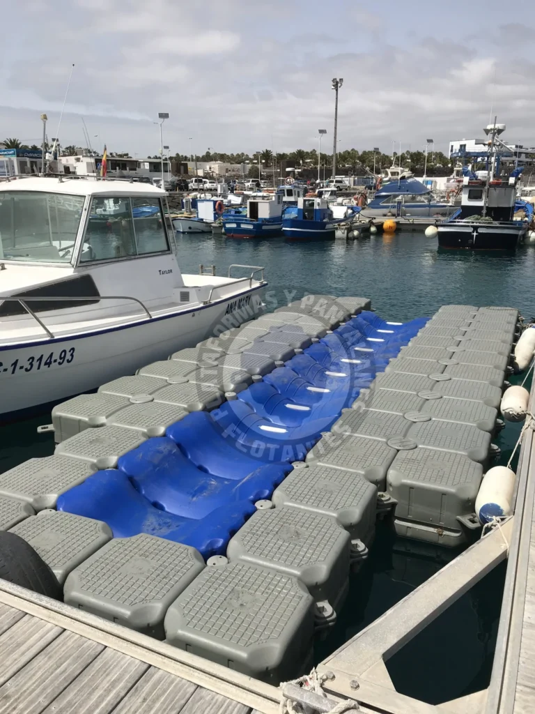 plataforma flotante barco